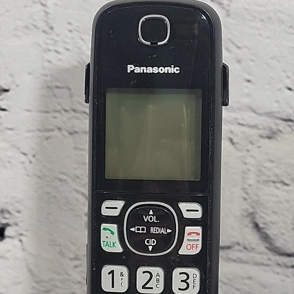 Panasonic KX-TGFA61 Cordless Phone Handset & Charging Base PNLC1078